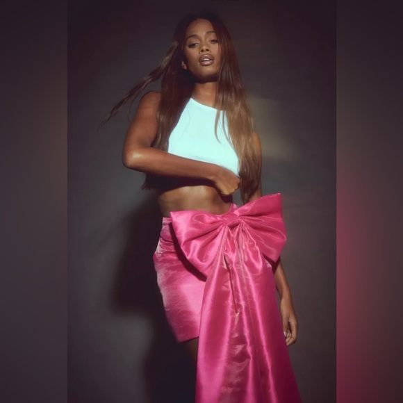 PREMIUM STRUCTURED BOW DRAPED SATIN MINI SKIRT - Picture 3 of 3